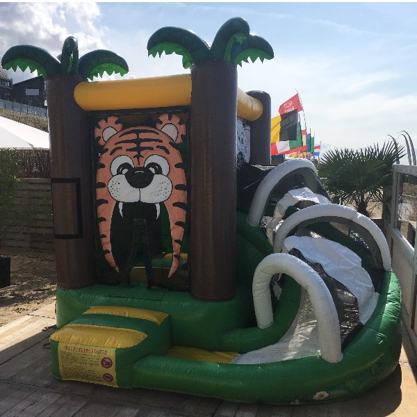 Jungle springkussen met glijbaan Jungle springkussen met glijbaan